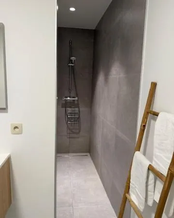 Flat White - Luxe App Aan Zee Met Terras & Parking 아파트 데한